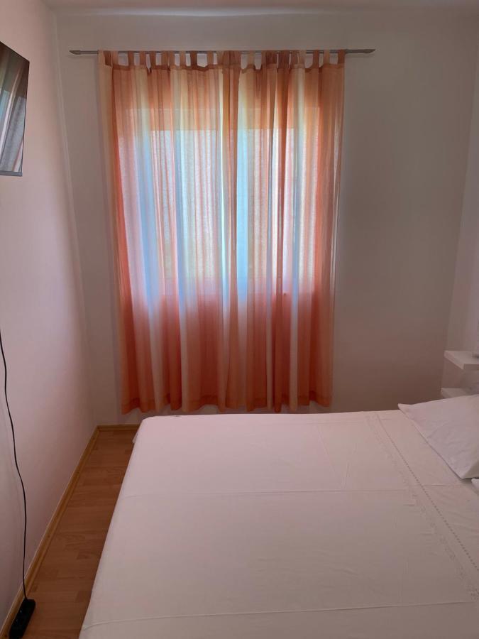 Apartmani Frane Tribunj  Ngoại thất bức ảnh